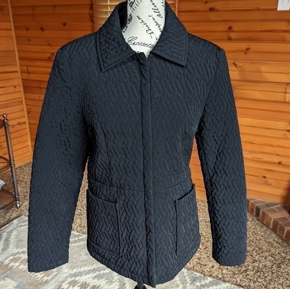 ✨ Esprit Size M Black Quilted Zip Up Jacket – Lined, Cozy & Stylish 🧥 - Picture 3 of 13
